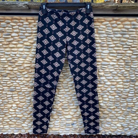 Forever 21 Black Leggings with diamond pattern. Size medium. EUC! - Picture 1 of 4